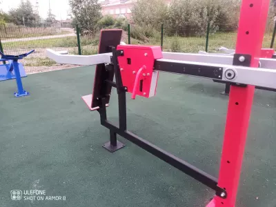 Жим вверх сидя